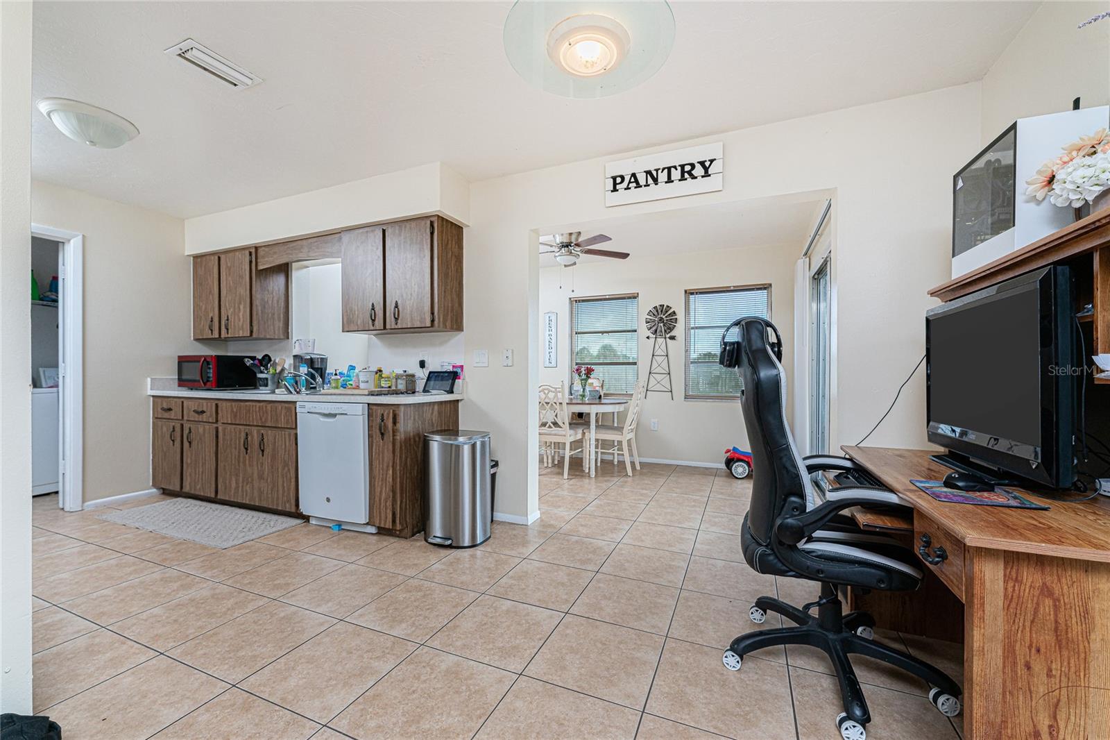 51 Boundary Blvd #b Property Photo 30