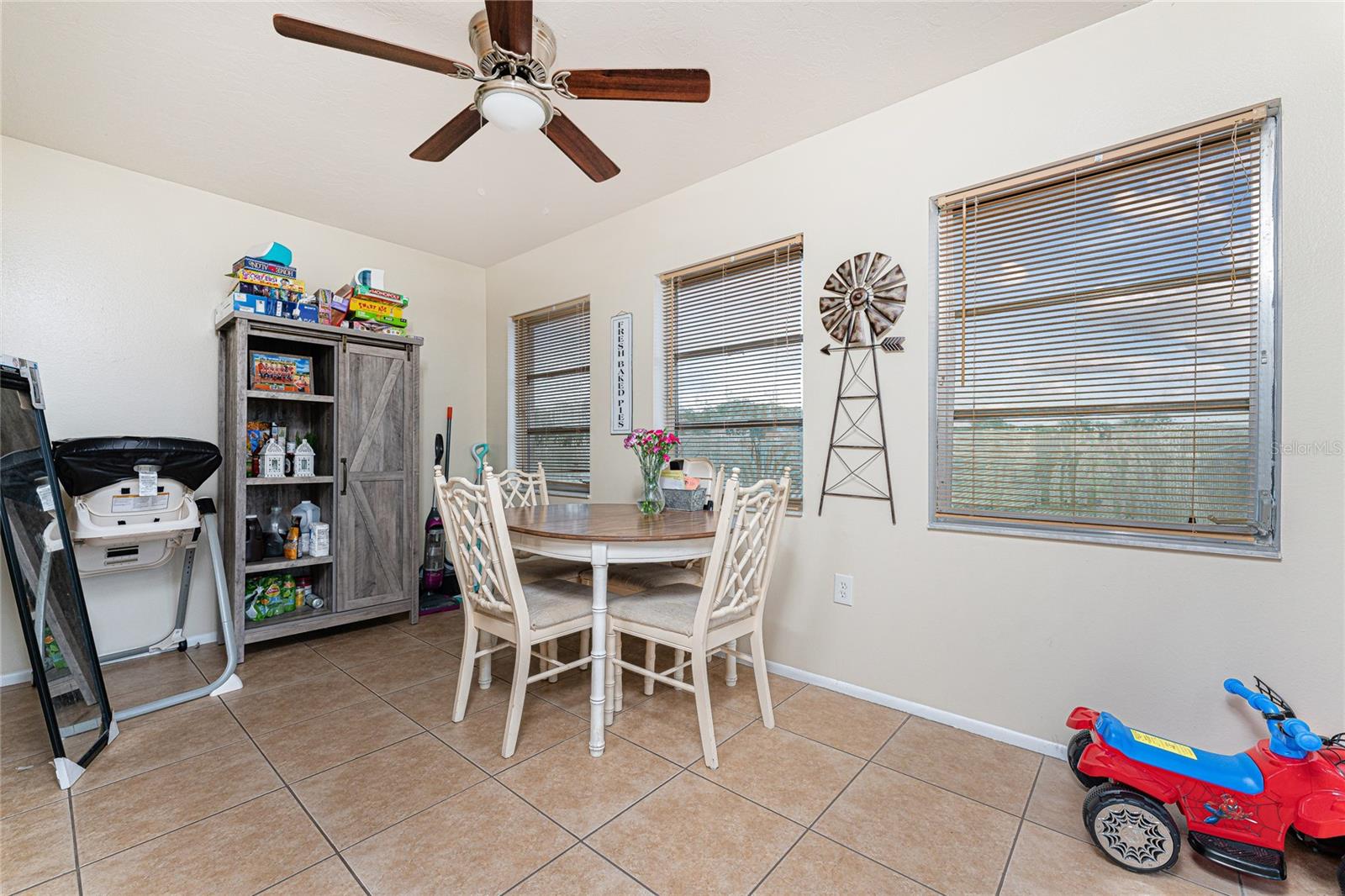 51 Boundary Blvd #b Property Photo 34