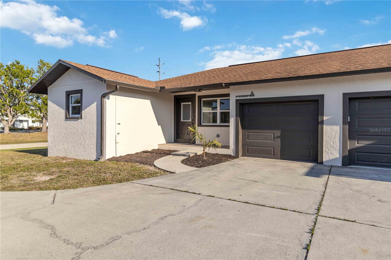 49 Boundary Blvd #b Property Photo 4