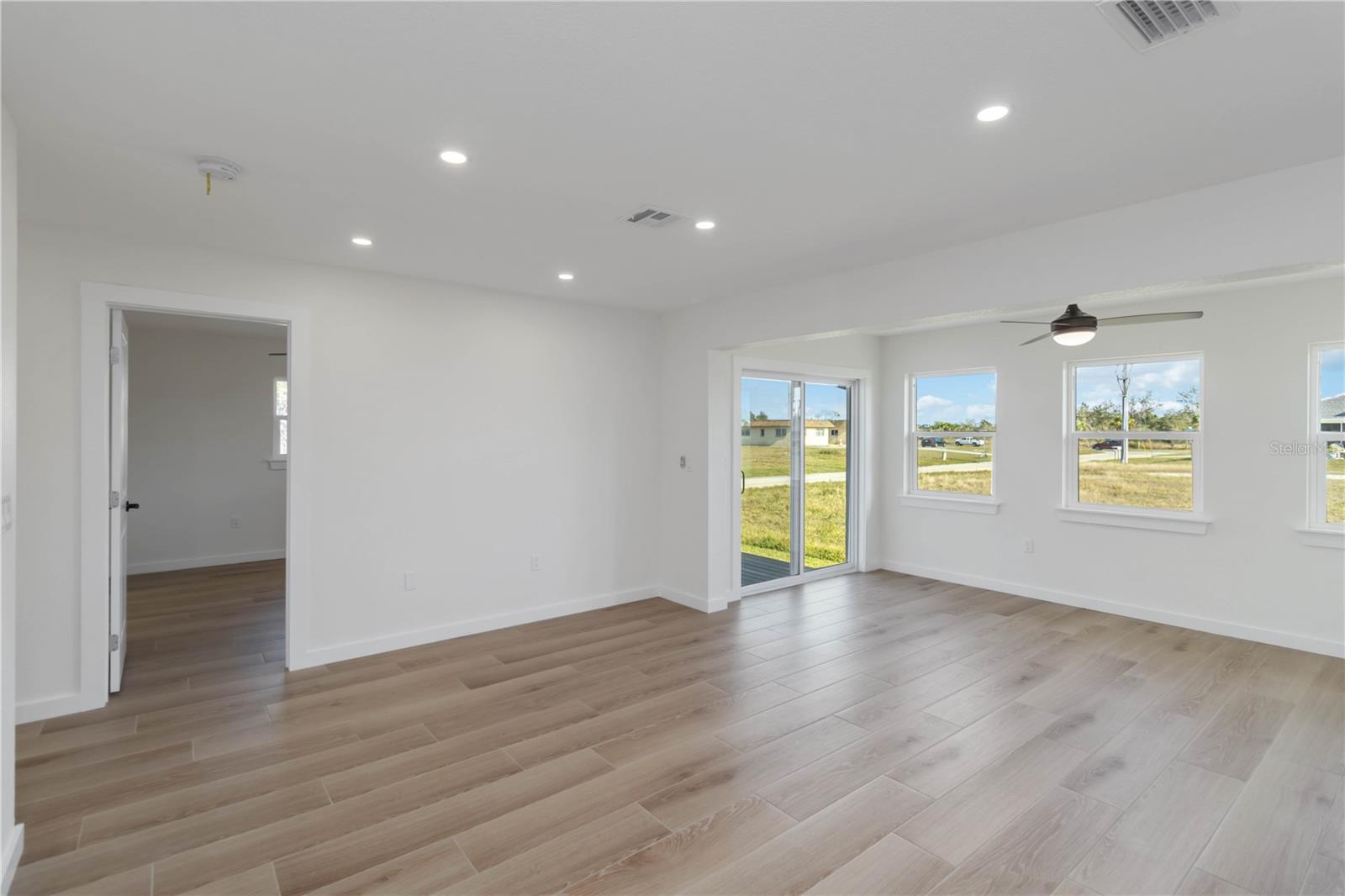 49 Boundary Blvd #b Property Photo 14
