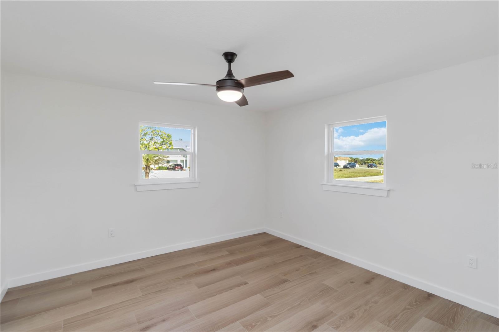 49 Boundary Blvd #b Property Photo 16