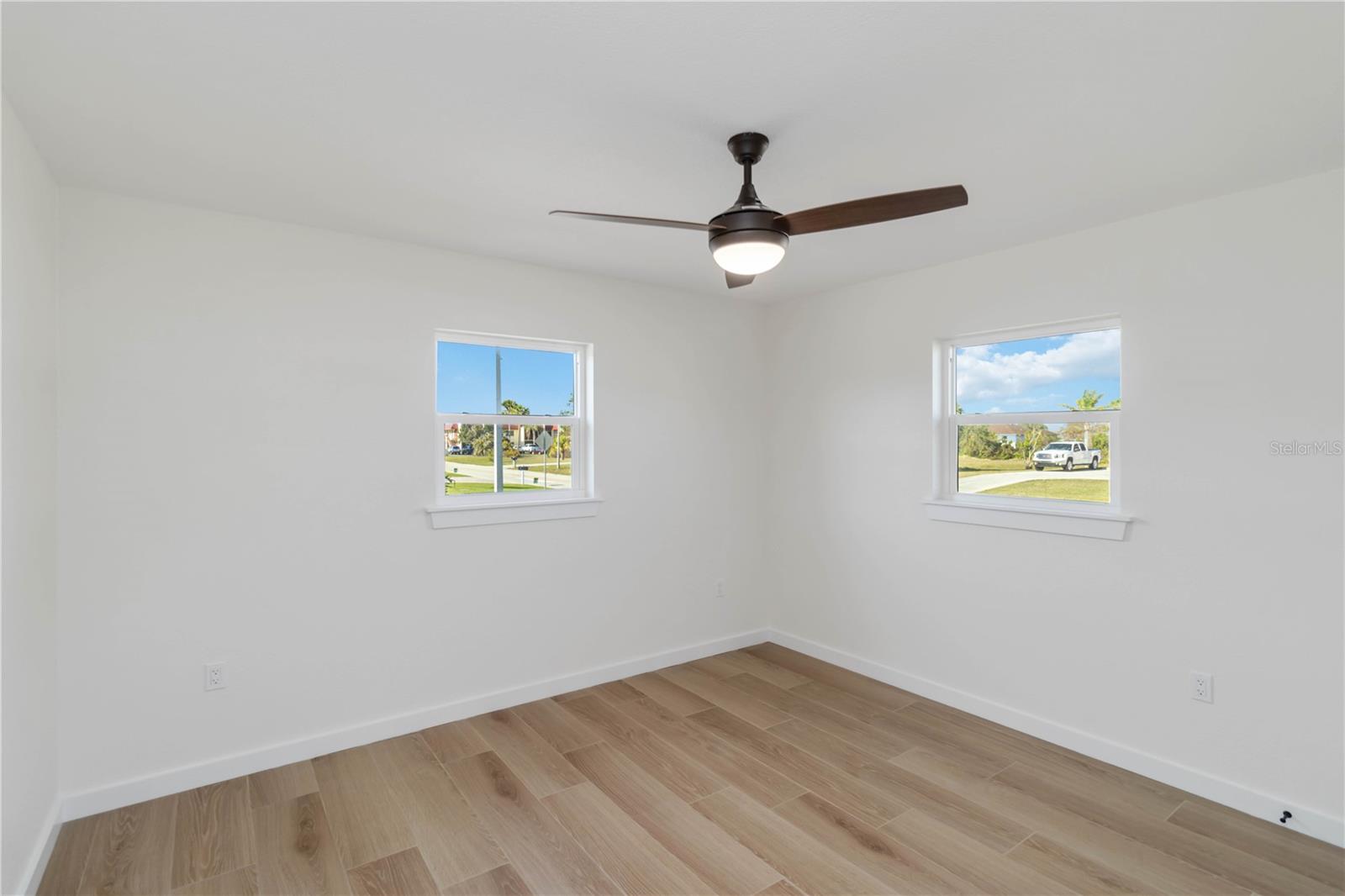 49 Boundary Blvd #b Property Photo 24