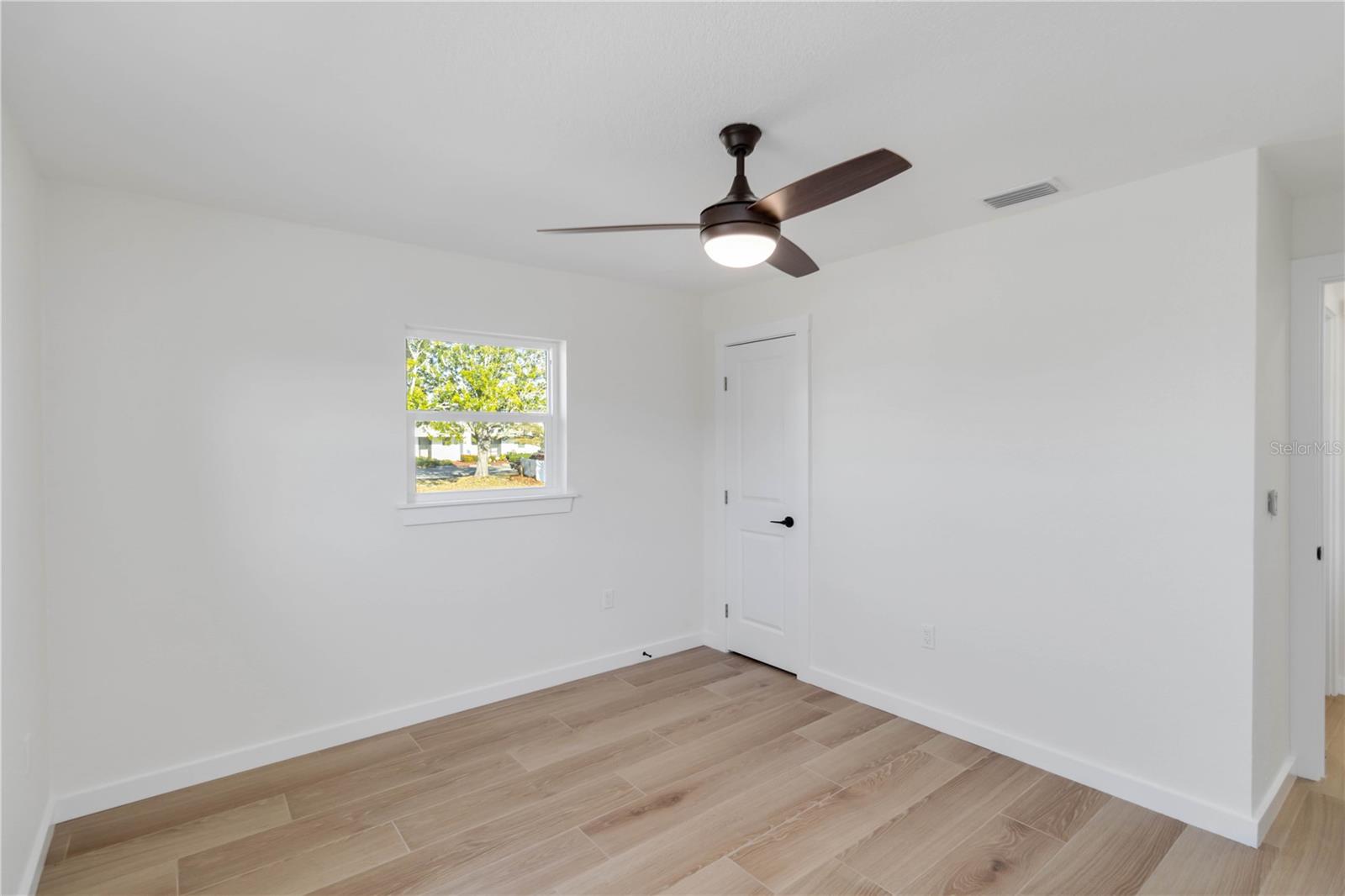 49 Boundary Blvd #b Property Photo 25