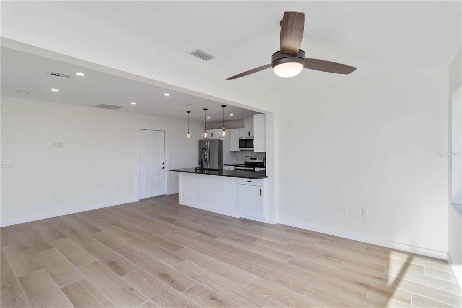 49 Boundary Blvd #b Property Photo 36