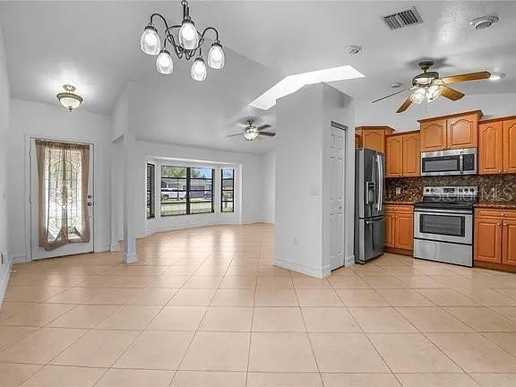 367 Mendoza St Property Photo 5