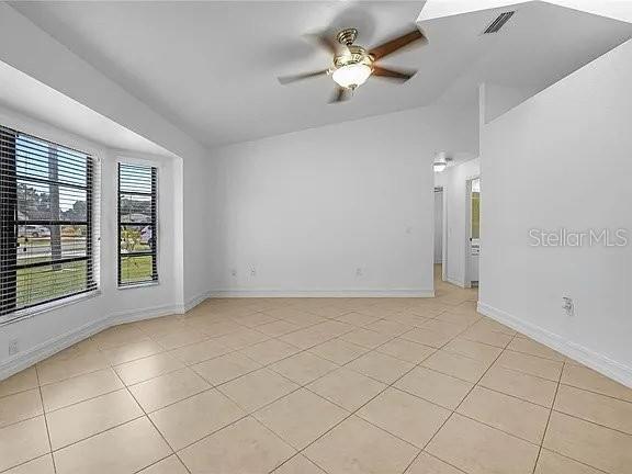 367 Mendoza St Property Photo 10