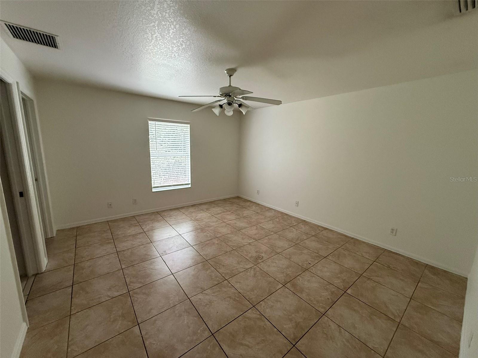 3305 Circleville St Property Photo 9
