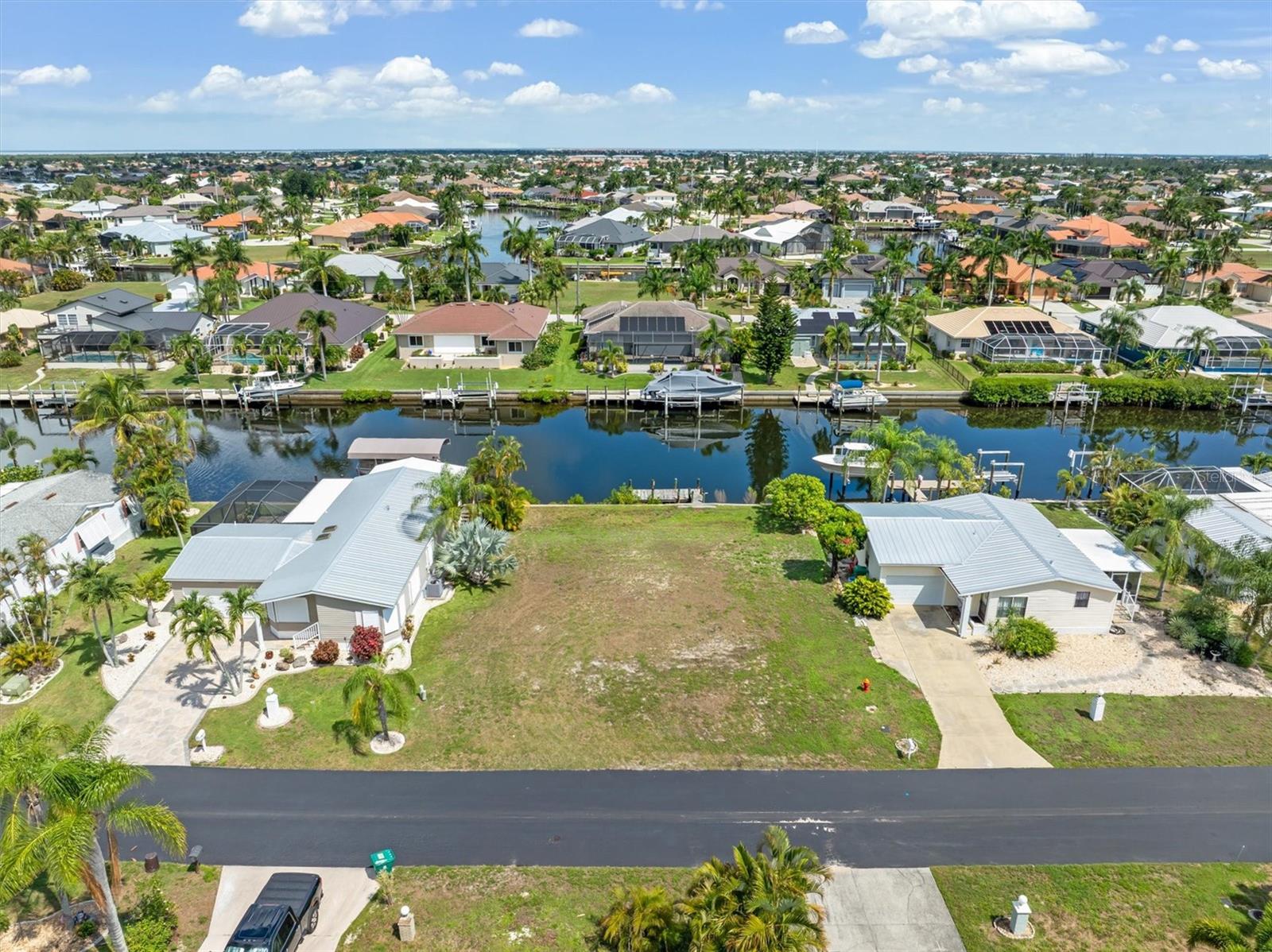 5439 RIVER BAY DR