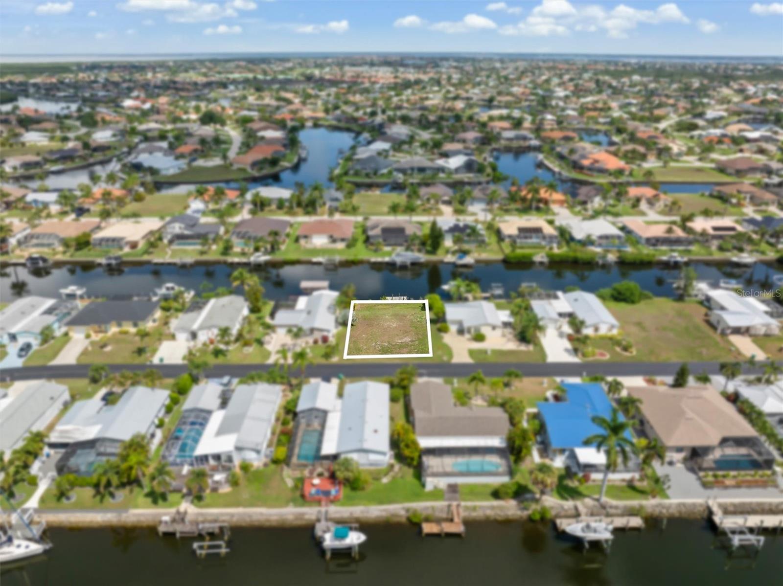 5439 River Bay Dr Property Photo 4