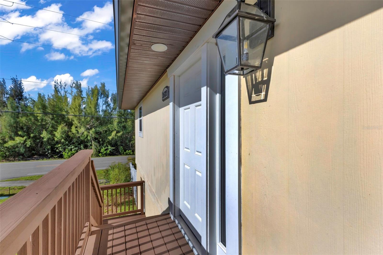 3129 Banyan Way Property Photo 4
