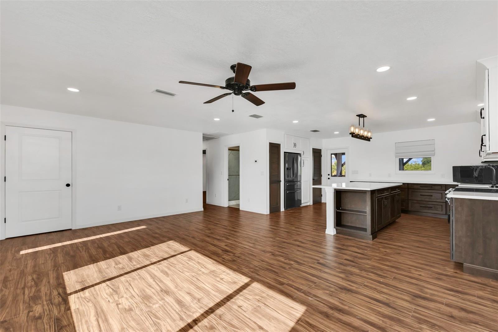 3129 Banyan Way Property Photo 7