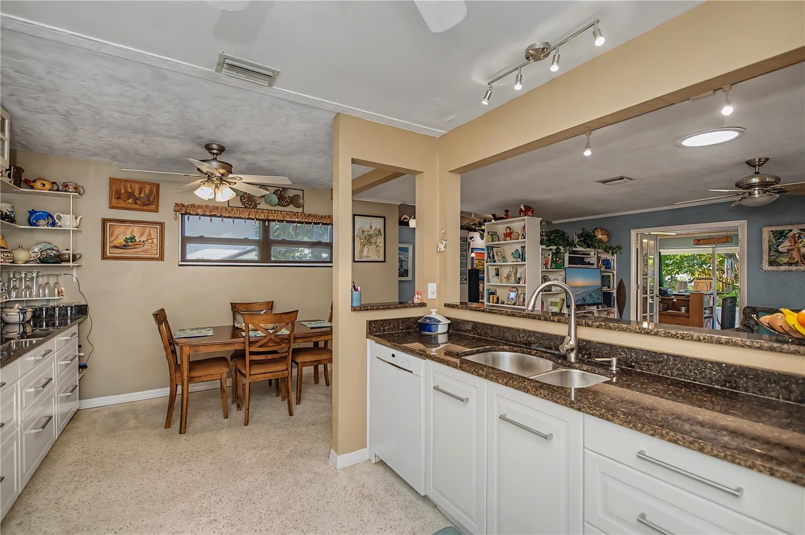 3017 Chicory Ter Property Photo 18