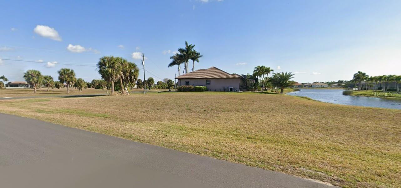 17247 Carroway Ln Property Photo 3