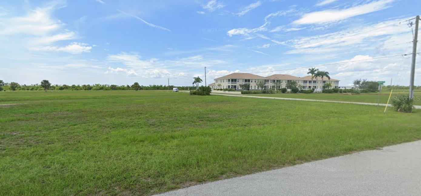 17170 Barcrest Ln Property Photo 3