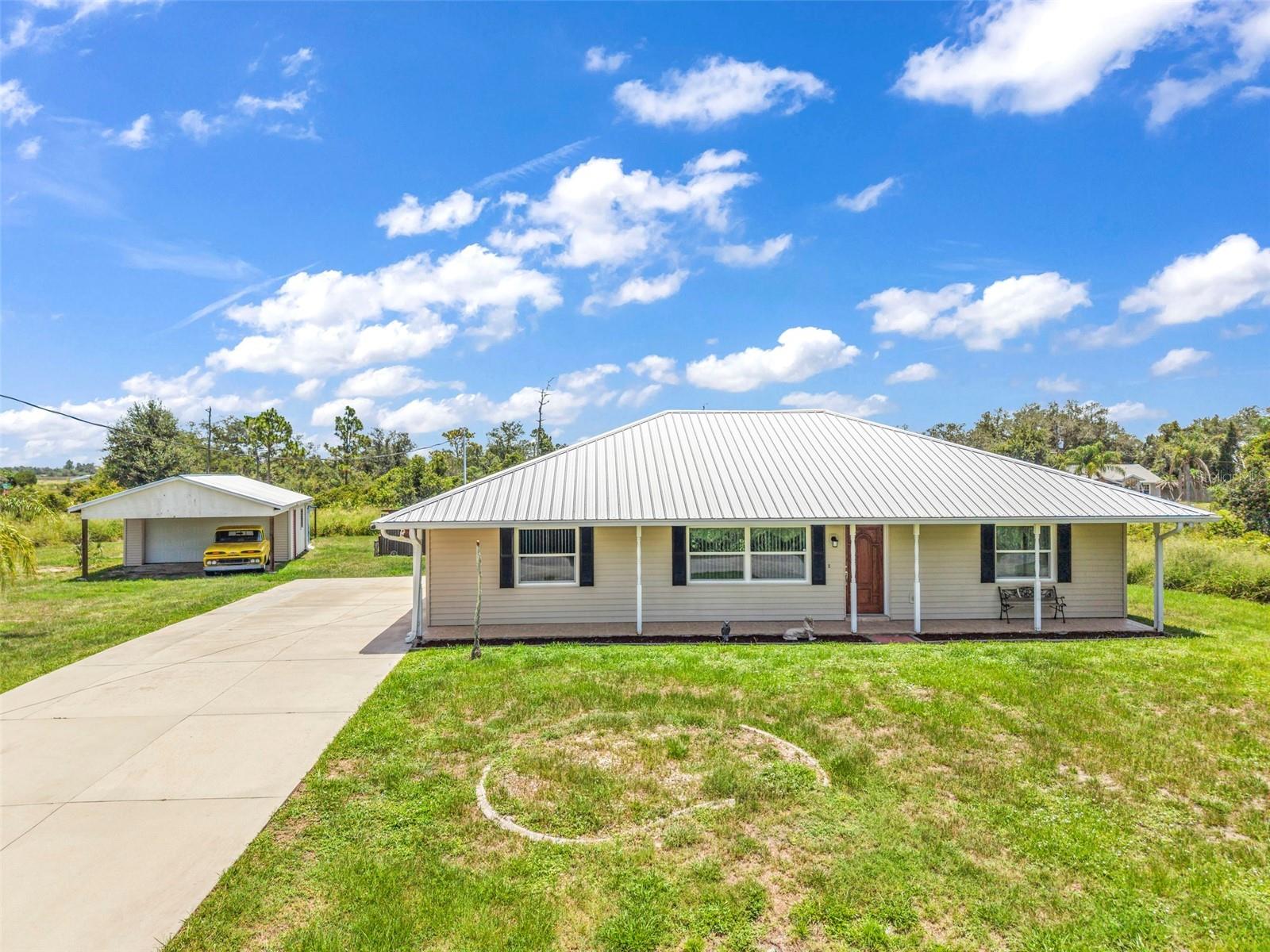 30 SUCCESS DR Property Photo 1