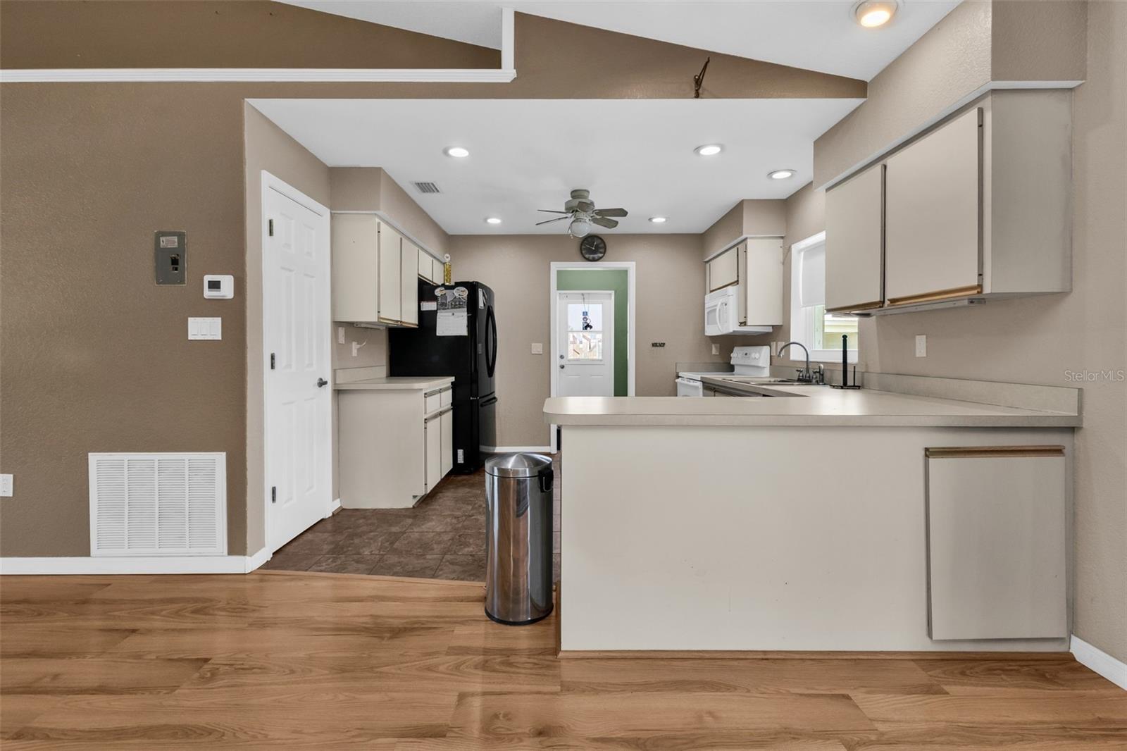 30 Success Dr Property Photo 13
