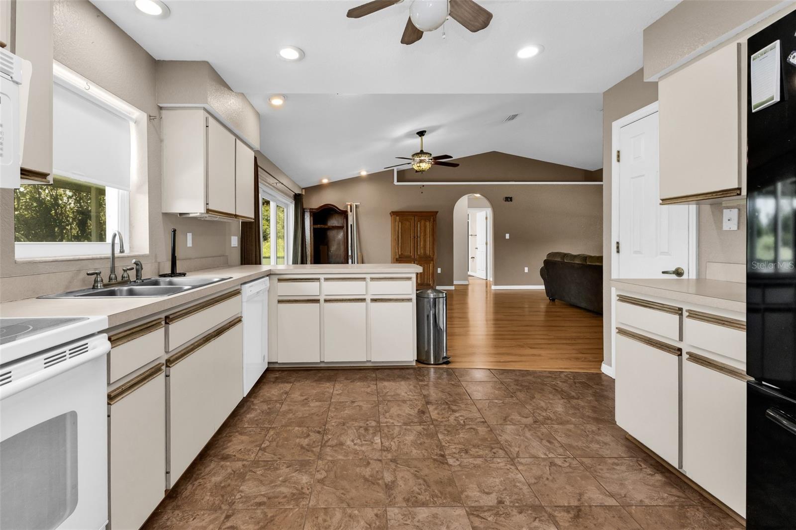 30 Success Dr Property Photo 17