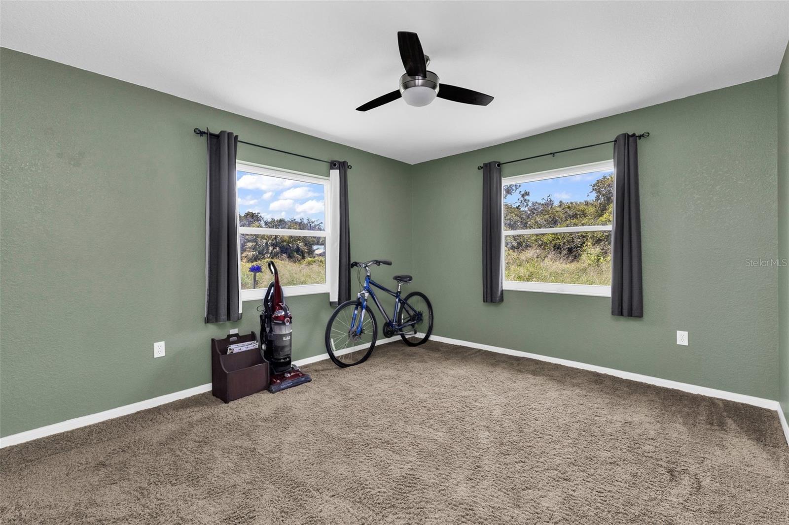 30 Success Dr Property Photo 29