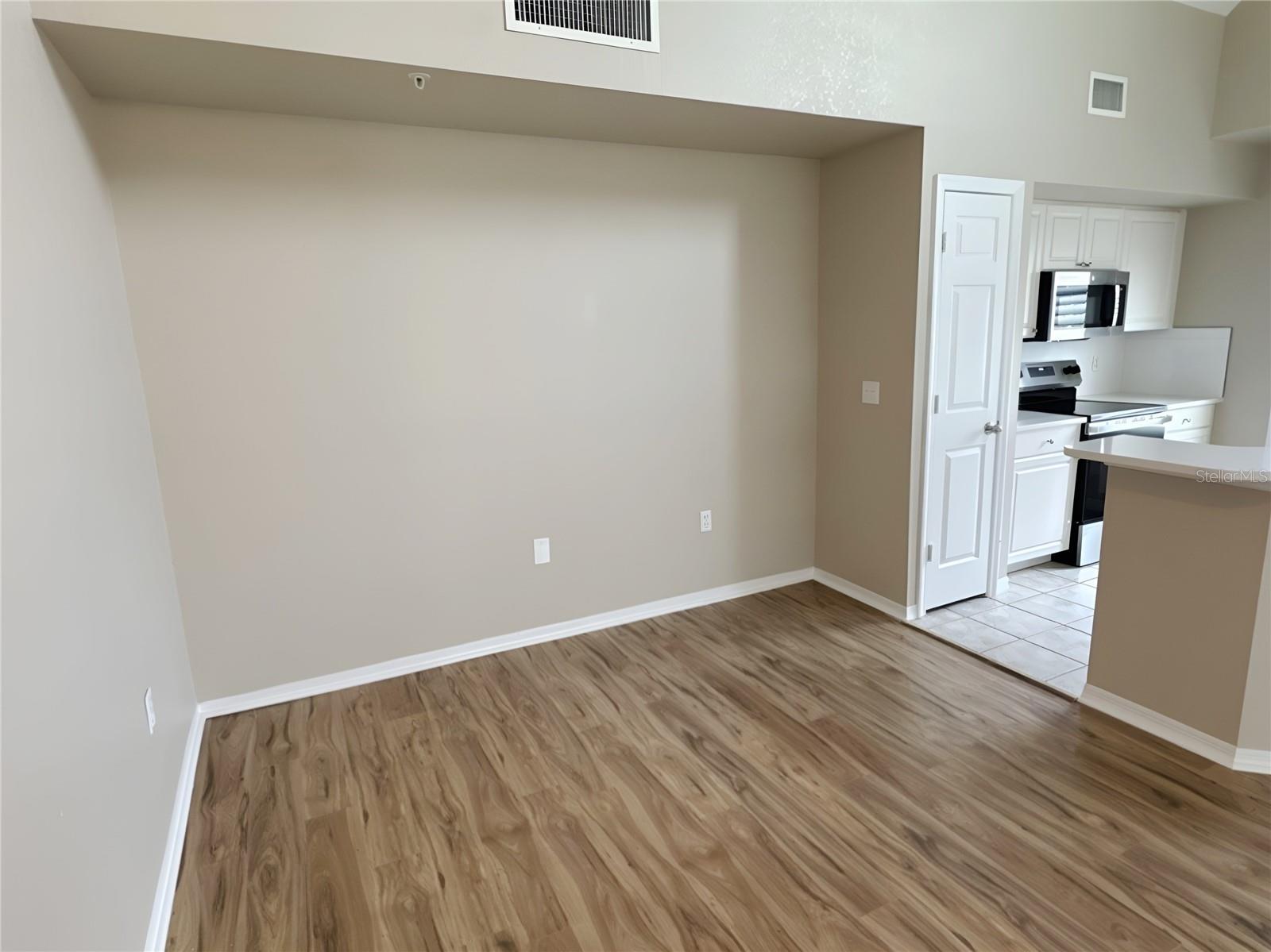 5531 Rosehill Rd #201 Property Photo 4