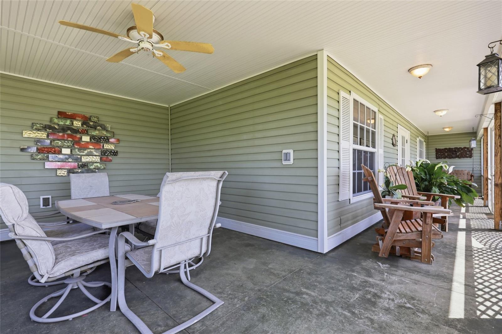 1277 Sw East Creek Trl Property Photo 4