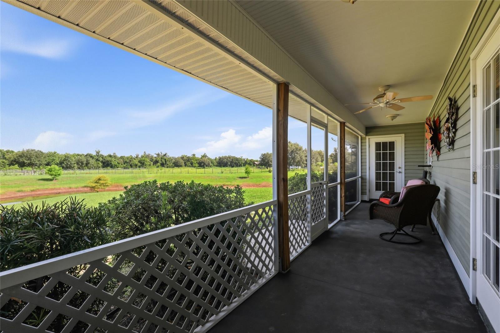 1277 Sw East Creek Trl Property Photo 32