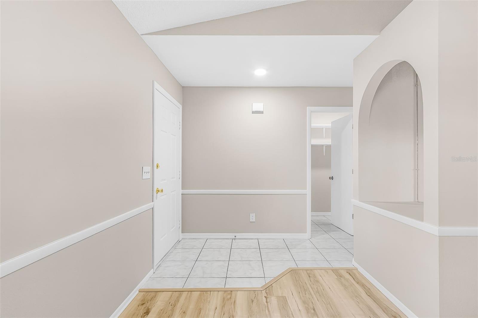 1128 Inverness St Property Photo 4