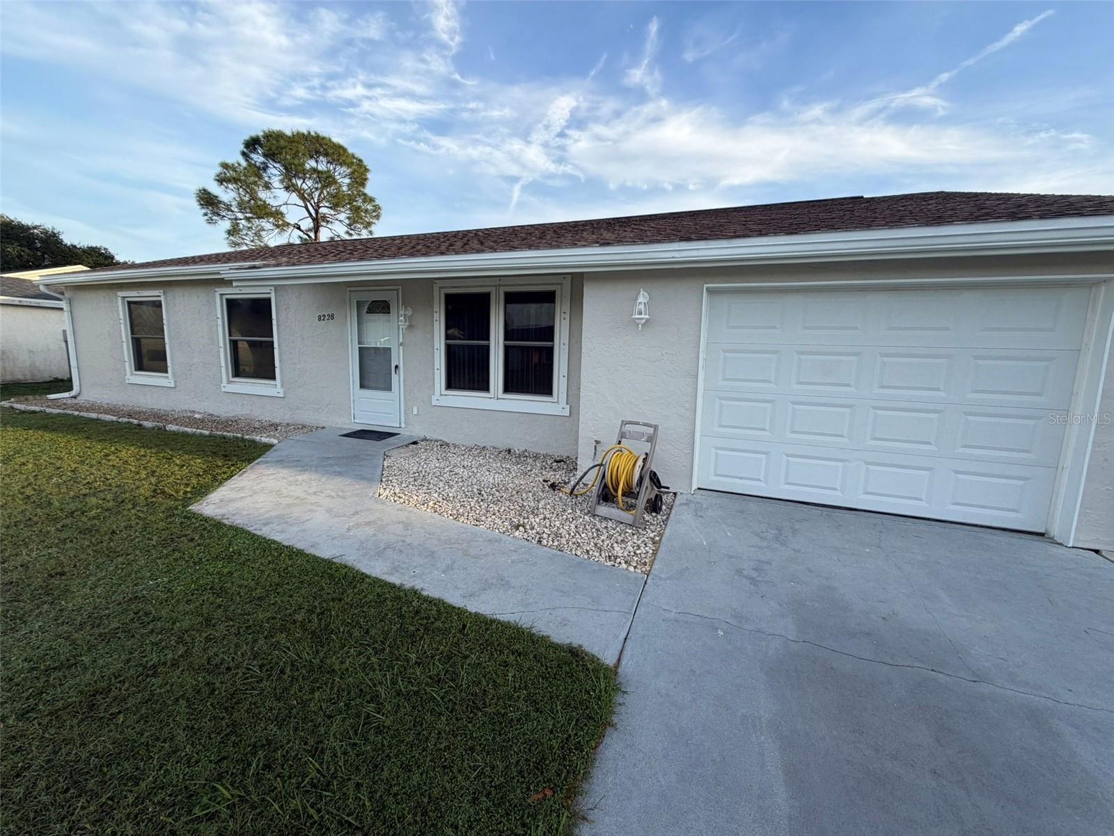 8228 San Jacinto Ave Property Photo 2
