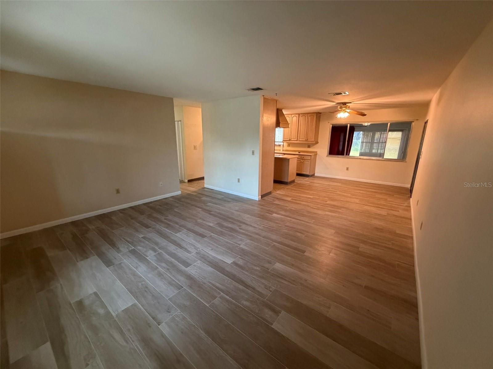 8228 San Jacinto Ave Property Photo 3