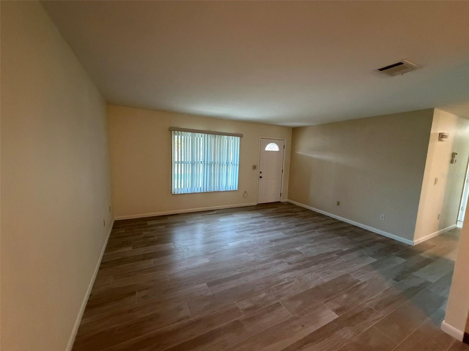 8228 San Jacinto Ave Property Photo 4