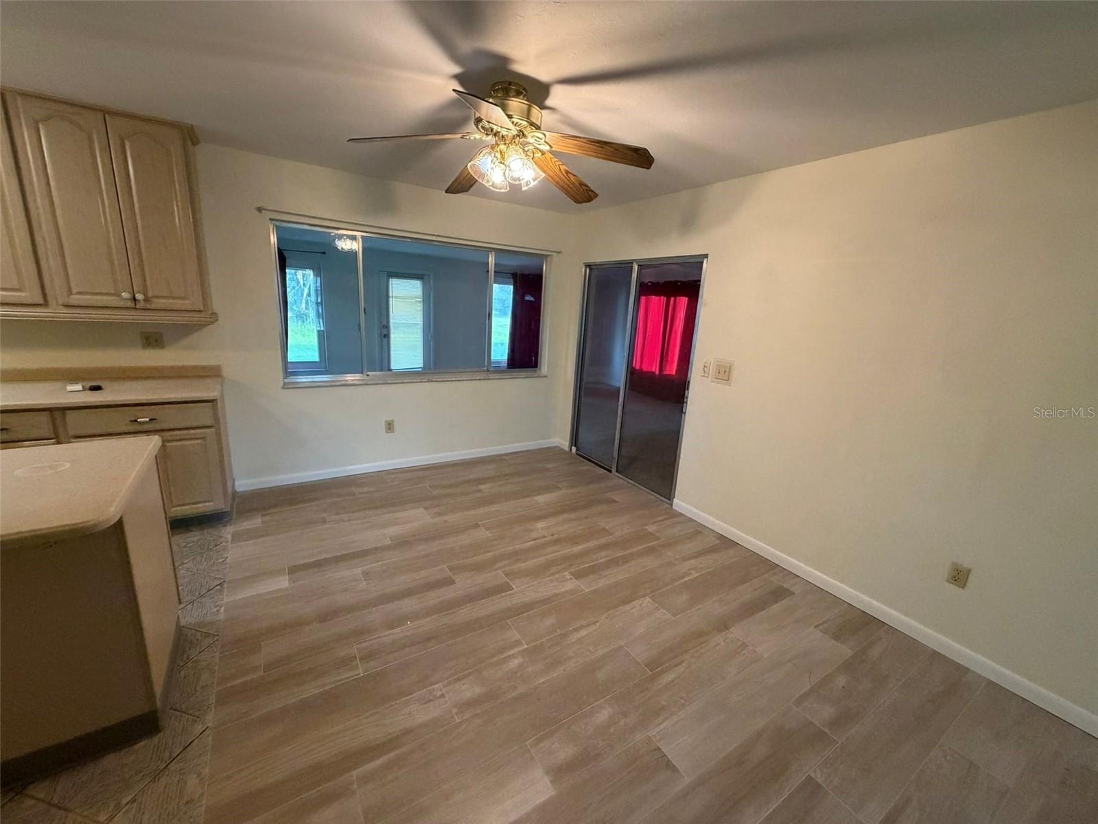 8228 San Jacinto Ave Property Photo 7