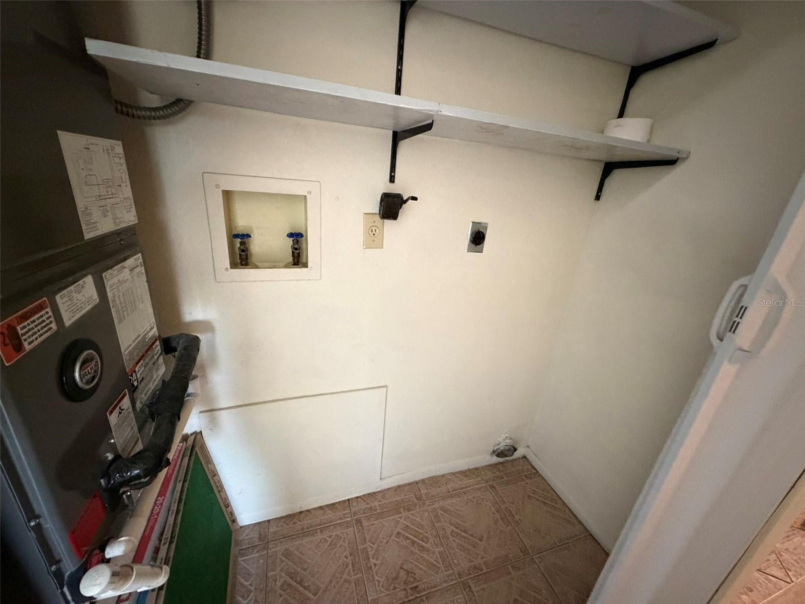 8228 San Jacinto Ave Property Photo 17
