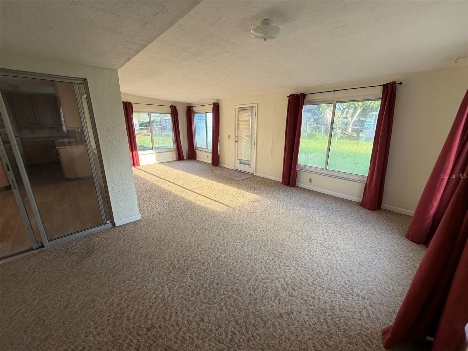 8228 San Jacinto Ave Property Photo 18