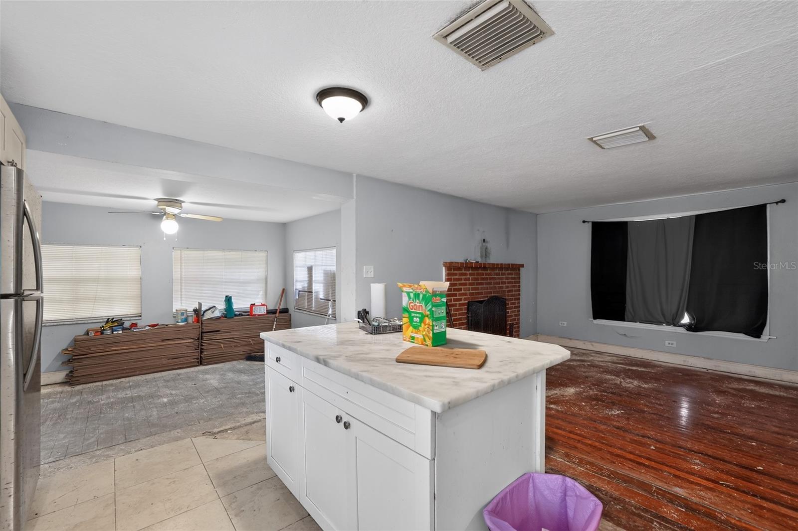 10109 Main St Property Photo 10