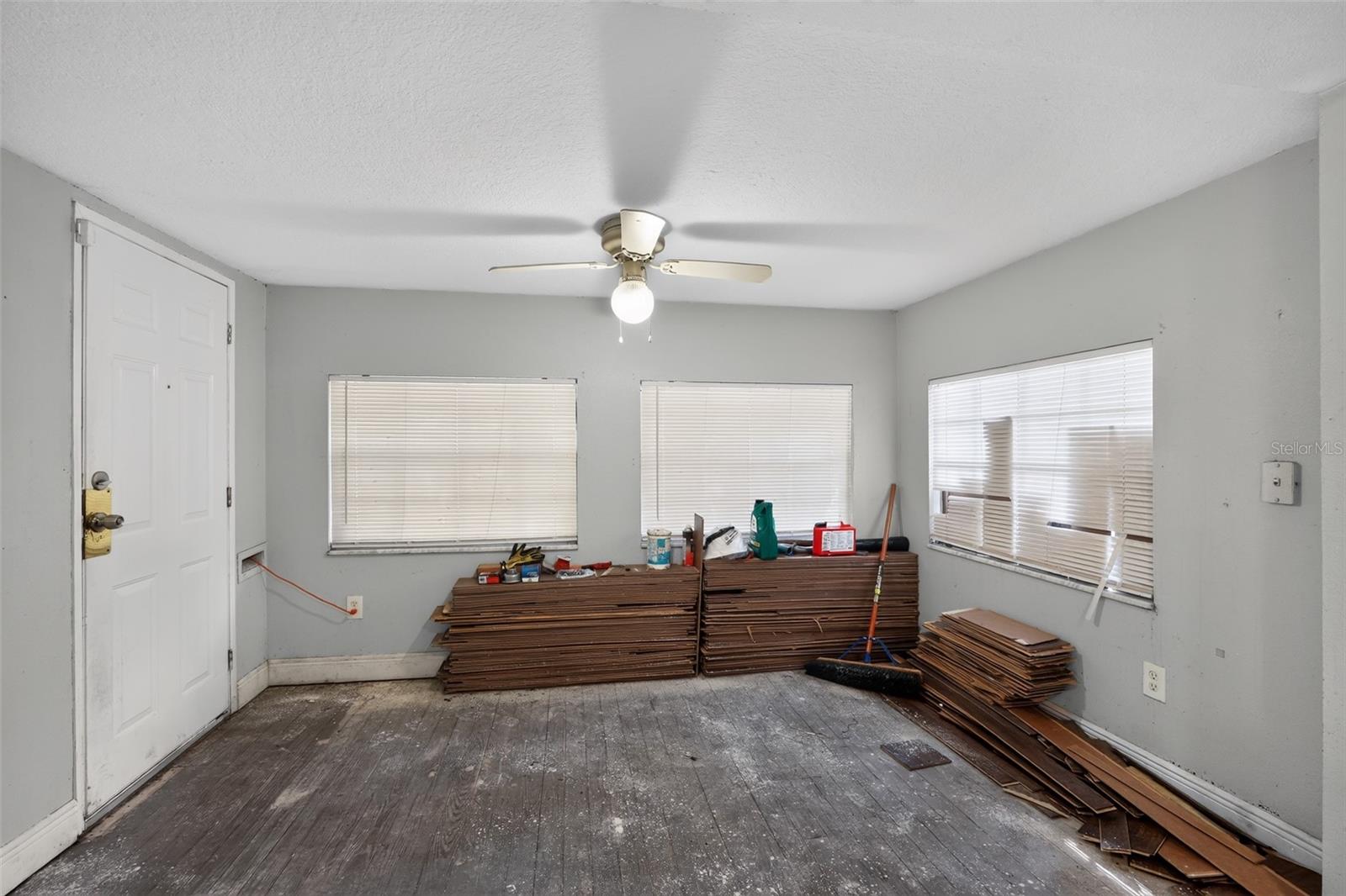 10109 Main St Property Photo 12