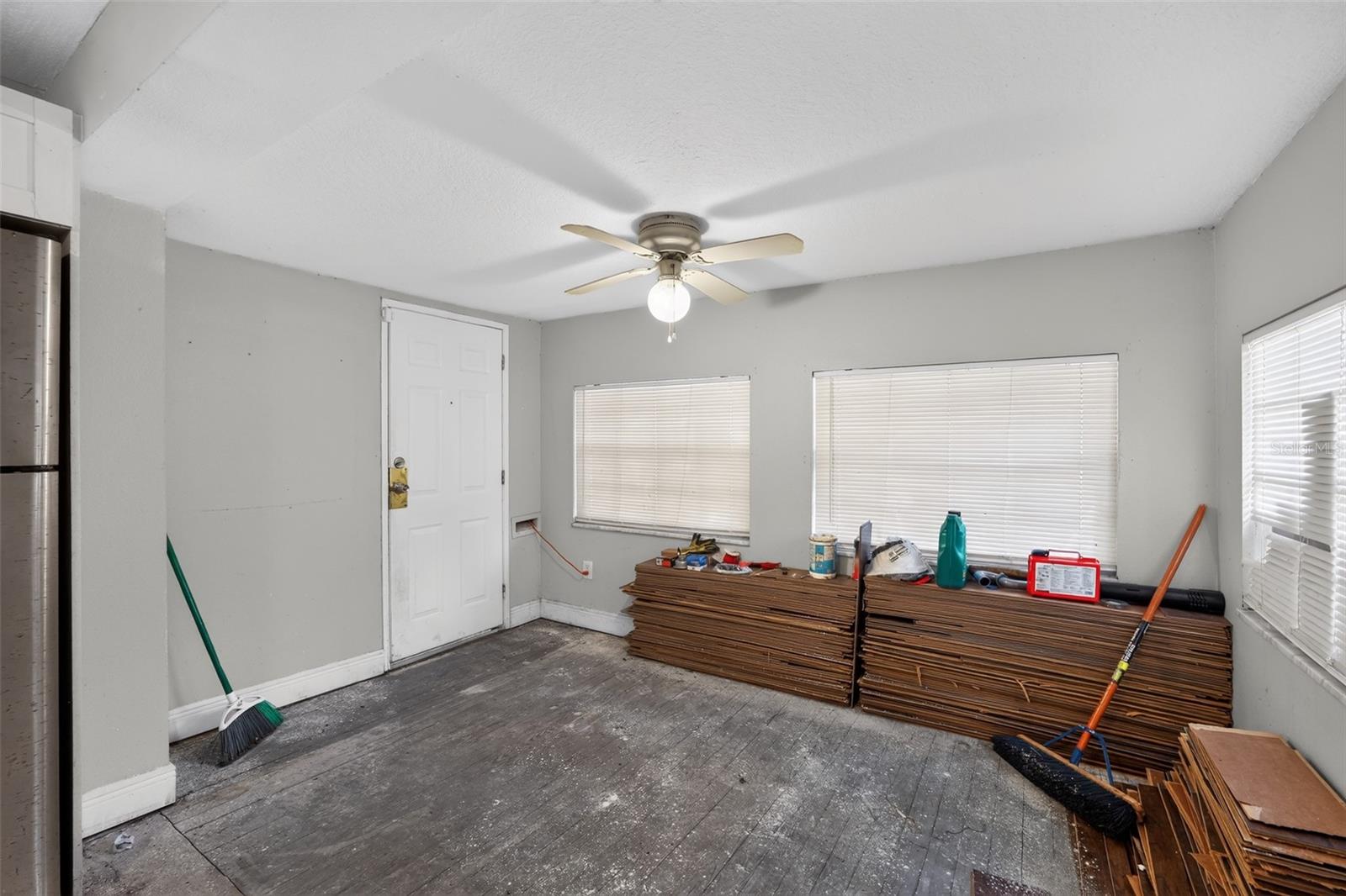 10109 Main St Property Photo 13