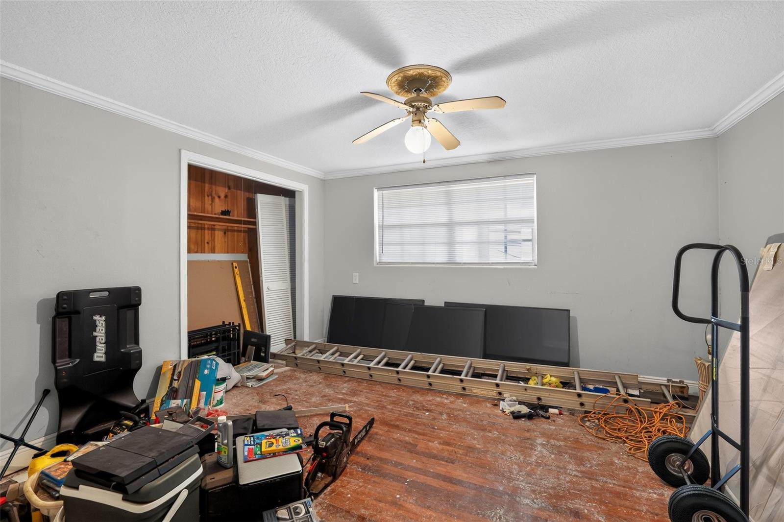 10109 Main St Property Photo 16