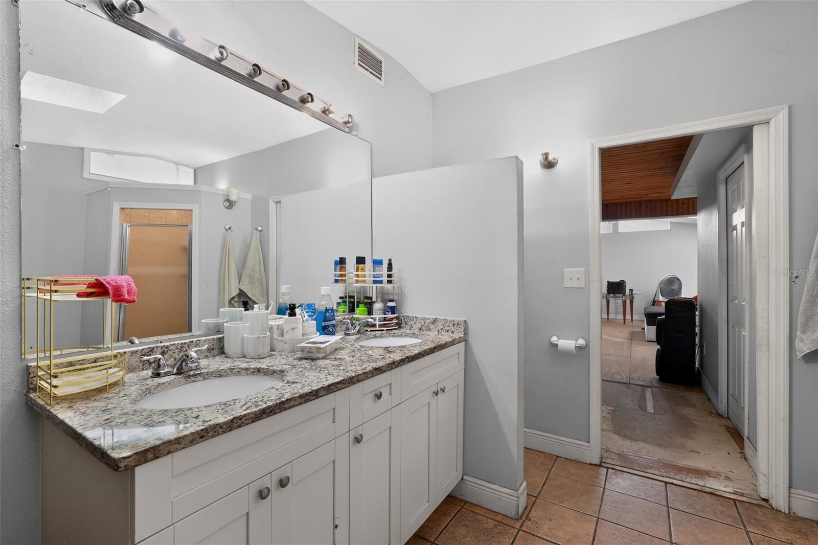 10109 Main St Property Photo 22