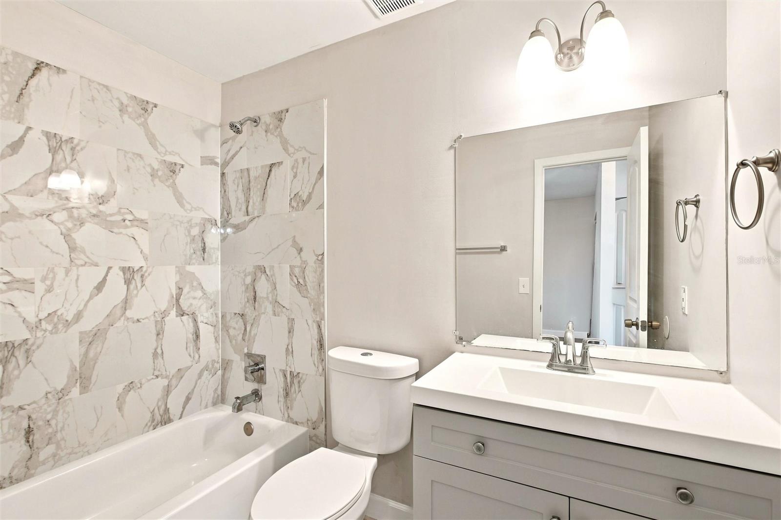 5799 Fran Ct Property Photo 4
