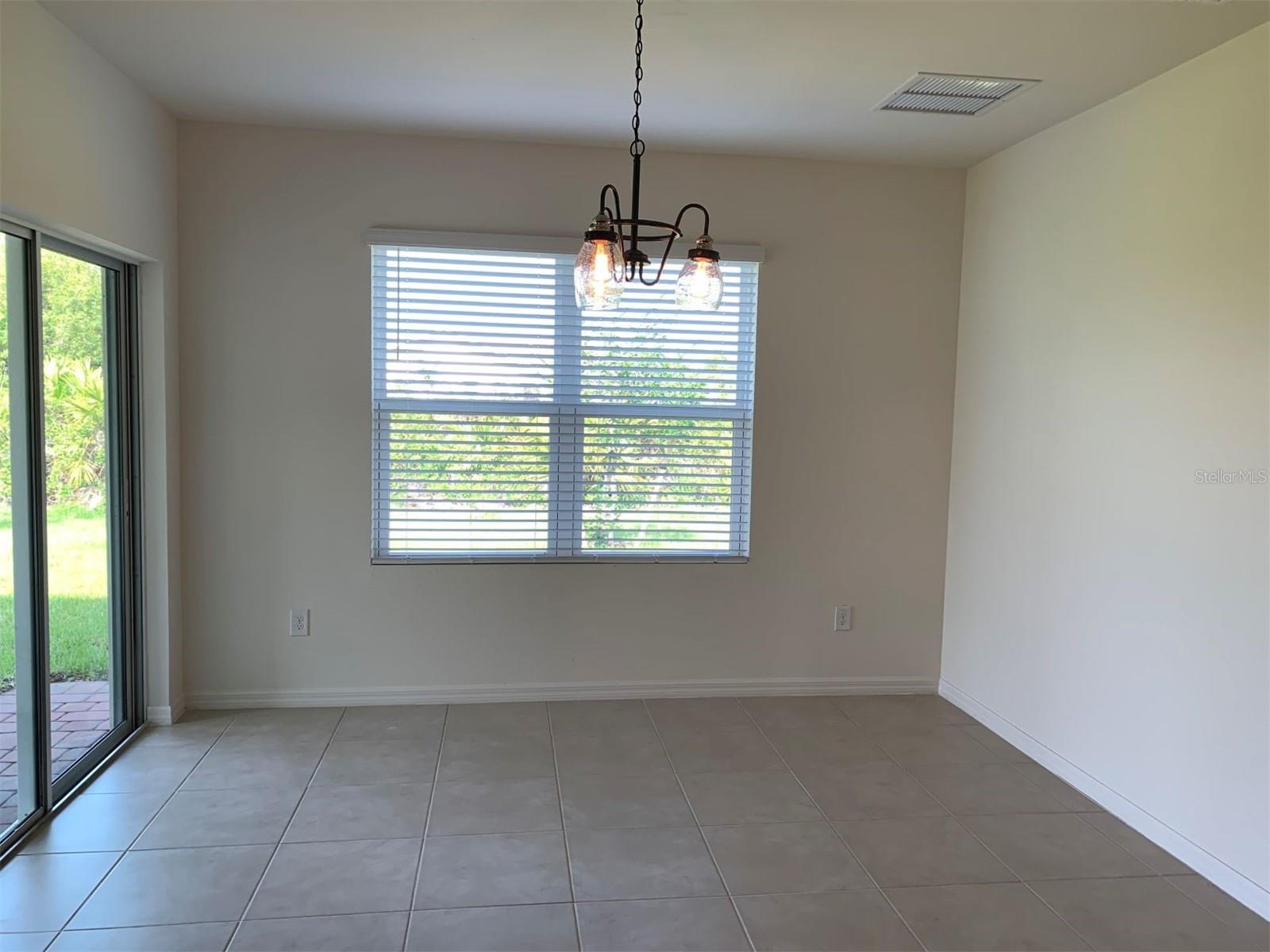 341 Tandil St Property Photo 5