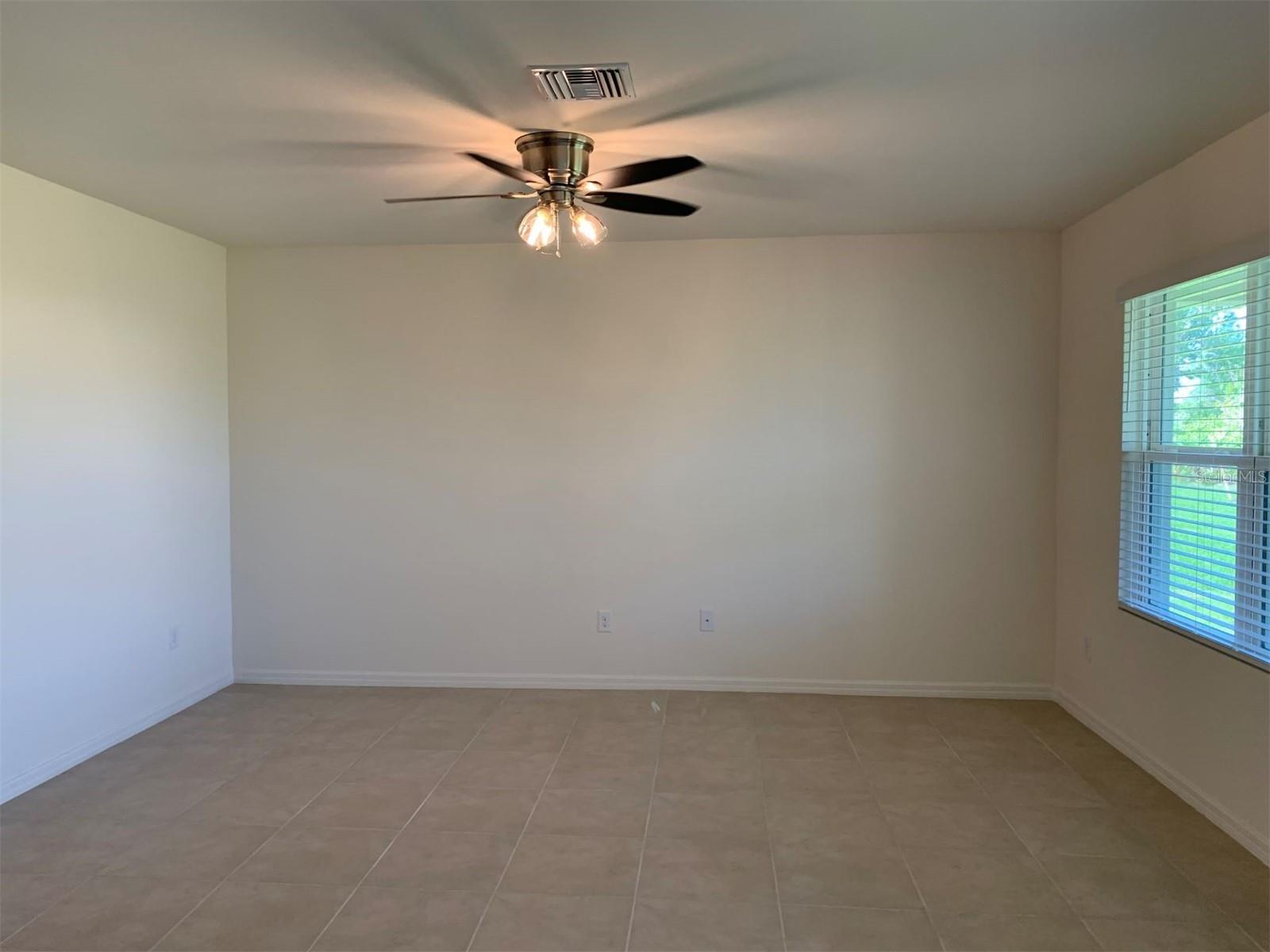 341 Tandil St Property Photo 6