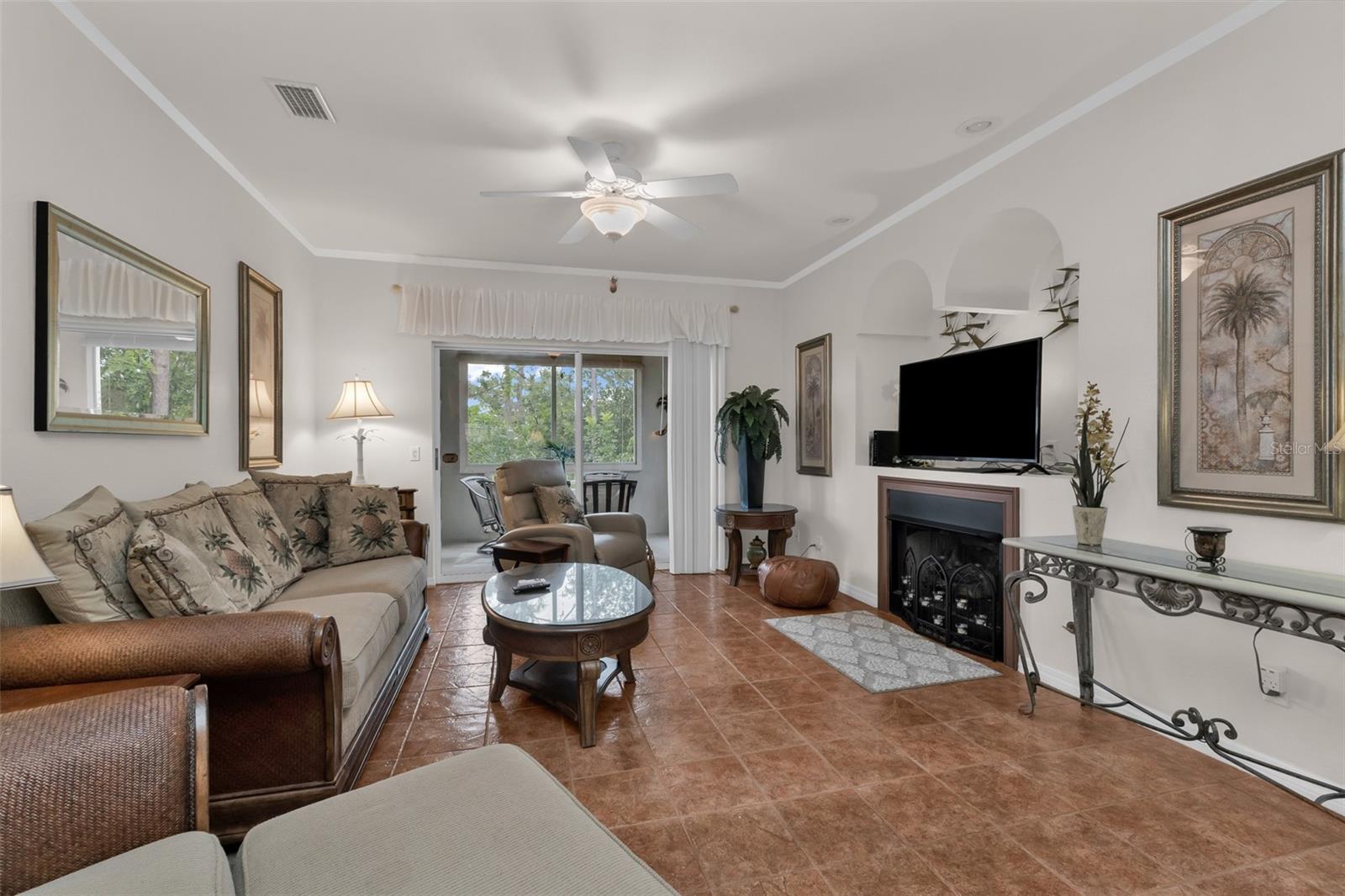 2090 Big Pass Ln #d Property Photo 4