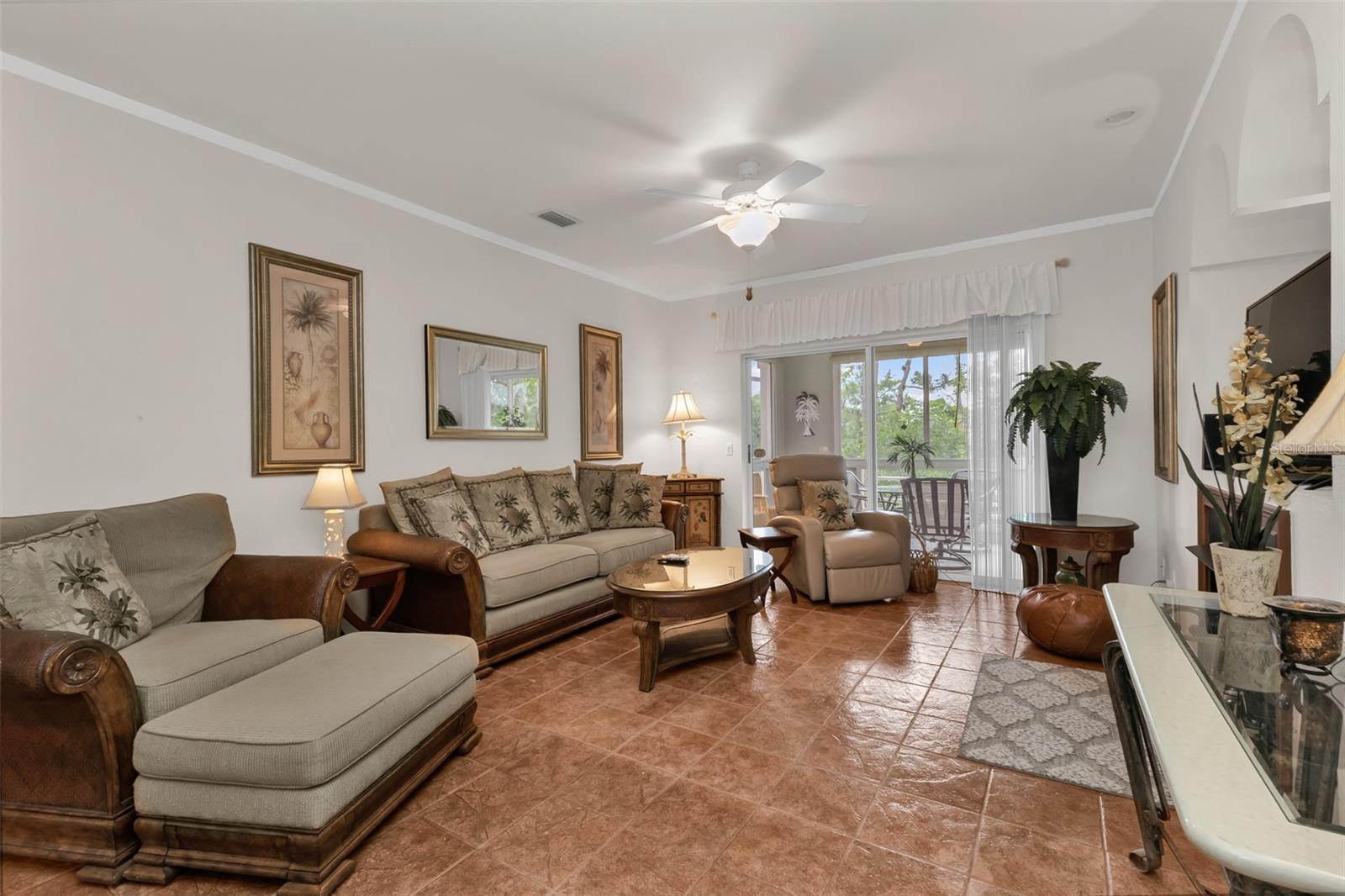 2090 Big Pass Ln #d Property Photo 5