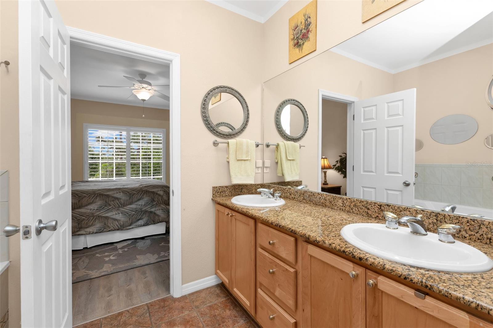 2090 Big Pass Ln #d Property Photo 25