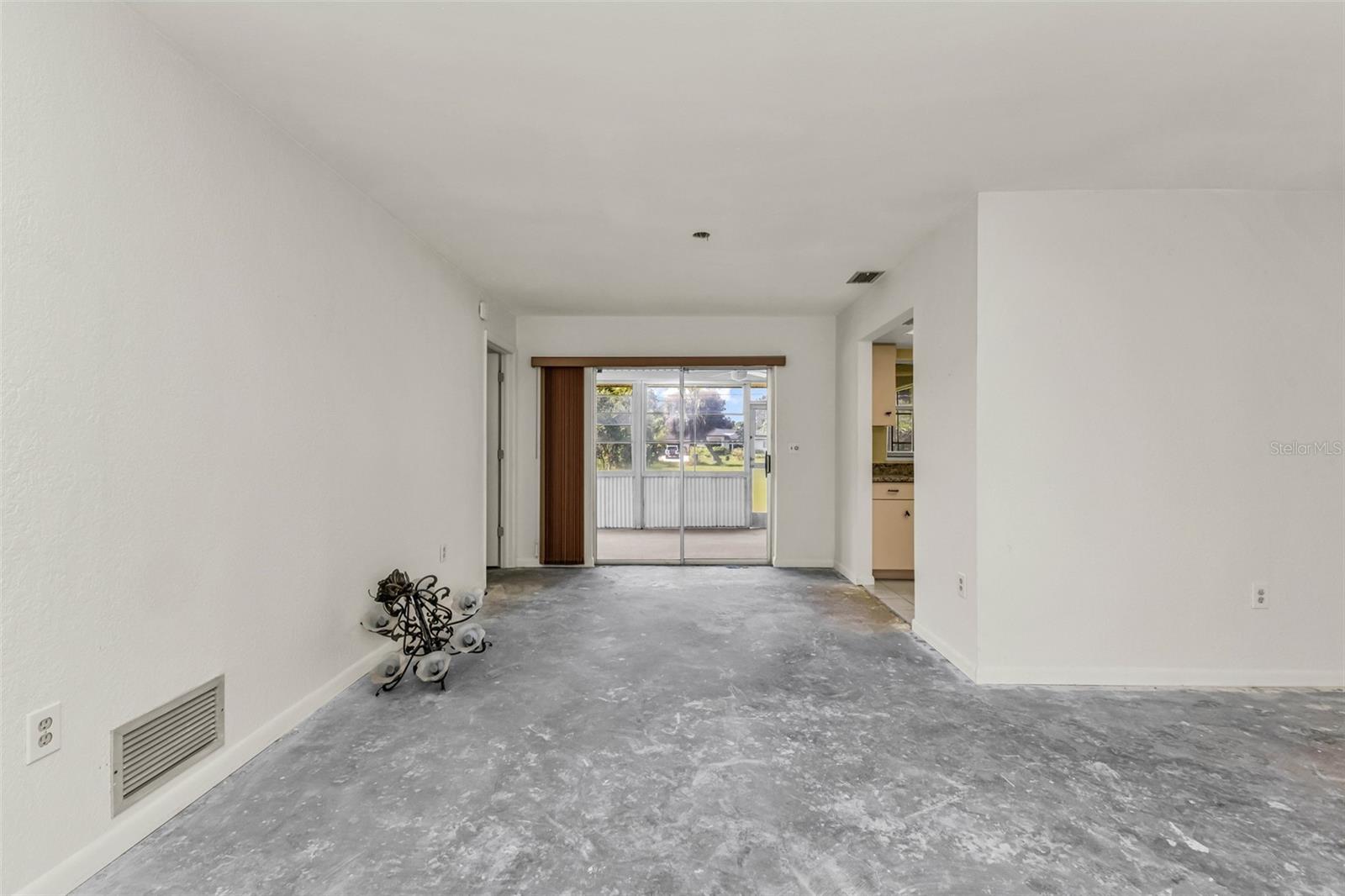 18521 Quaint Ave Property Photo 22
