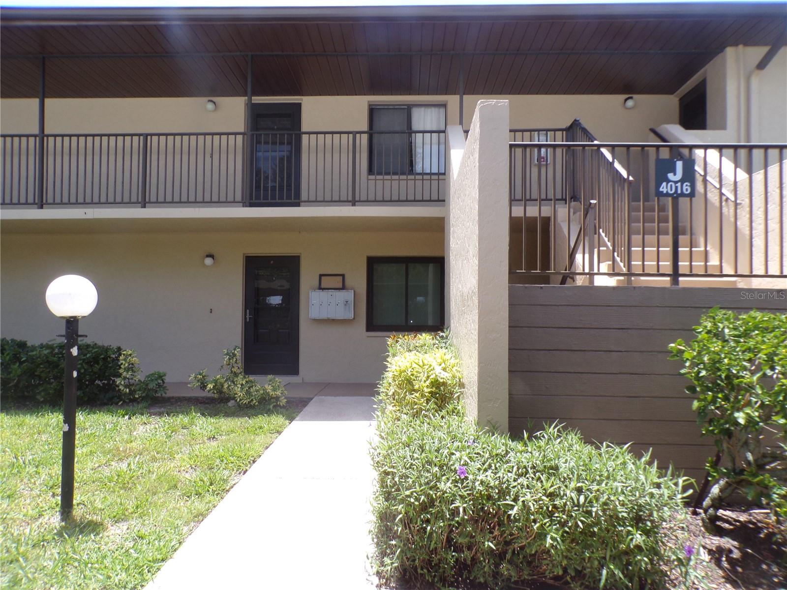 4016 OAKVIEW DR #J8 Property Photo 1