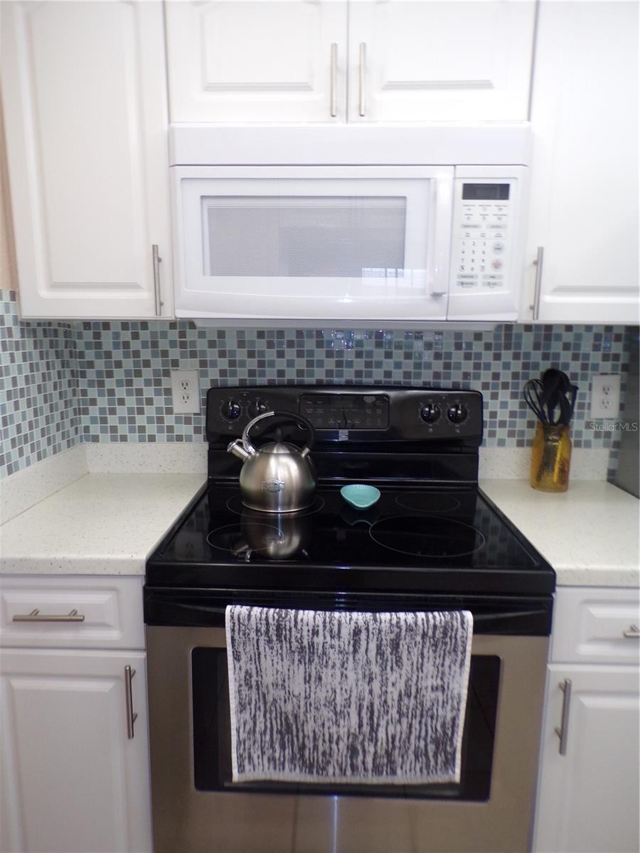4016 Oakview Dr #j8 Property Photo 6