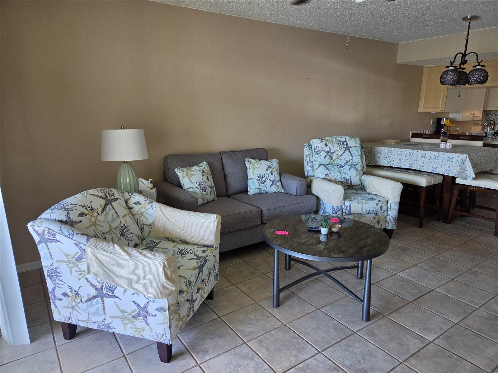 4016 Oakview Dr #j8 Property Photo 7