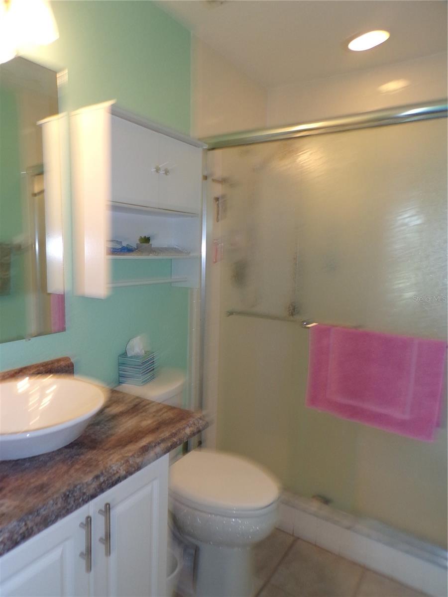 4016 Oakview Dr #j8 Property Photo 37
