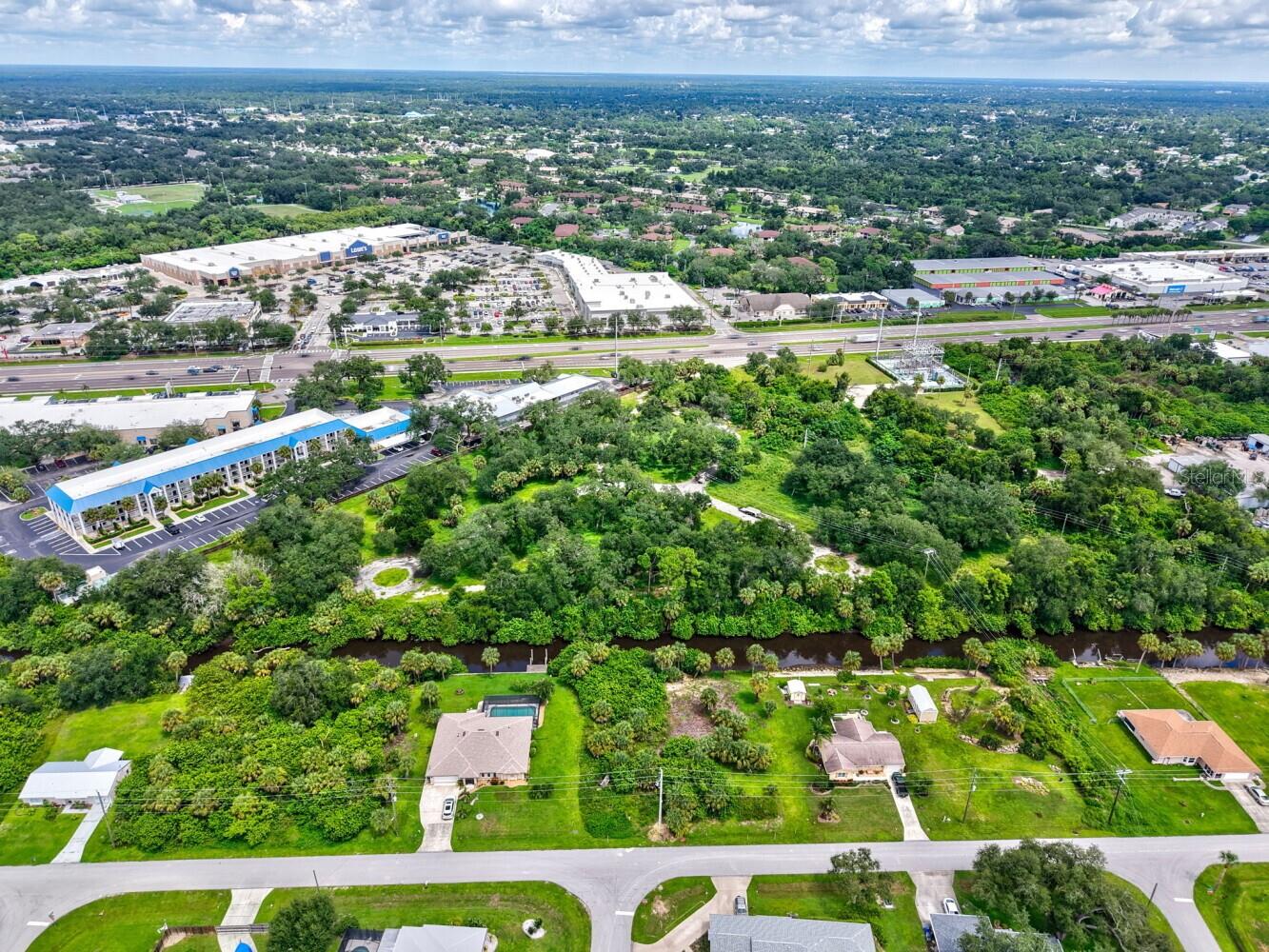 1999 Tamiami Trl Property Photo 7
