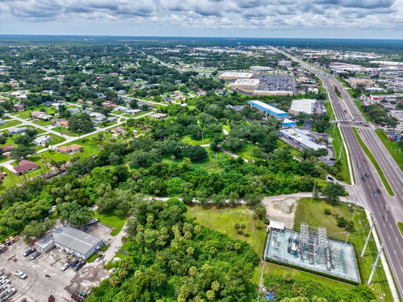 1999 Tamiami Trl Property Photo 8